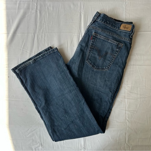 Levi's Women's Relaxed Fit Boot Cut Jeans in Dark Blue - Picture 1 of 6
